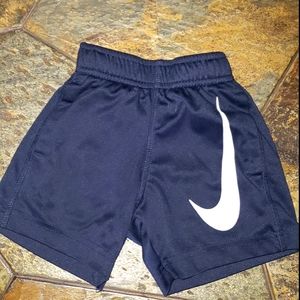 Nike 2t shorts